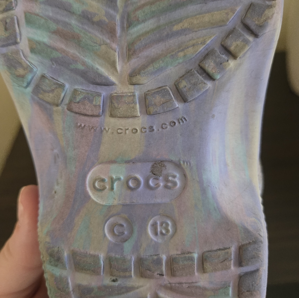 Kids Classic Marbled Crocs Clogs – Purple & Light Teal – Size 13C - Picture 7 of 8
